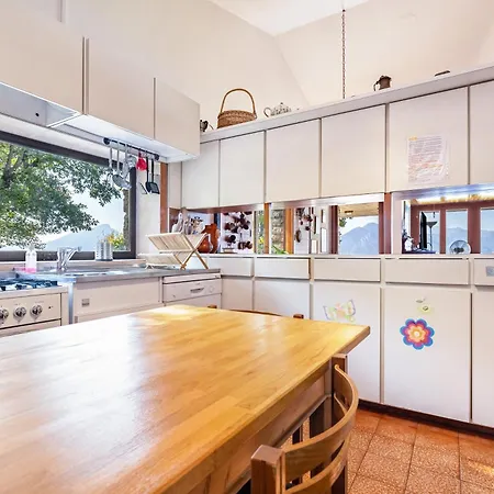 Franca San Zeno * سان زينو دي مونتانا